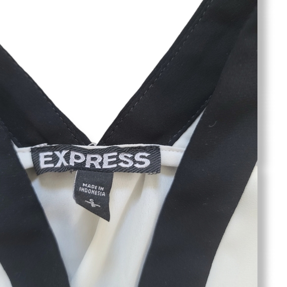 Express Ivory White Chiffon Top - Picture 9 of 9